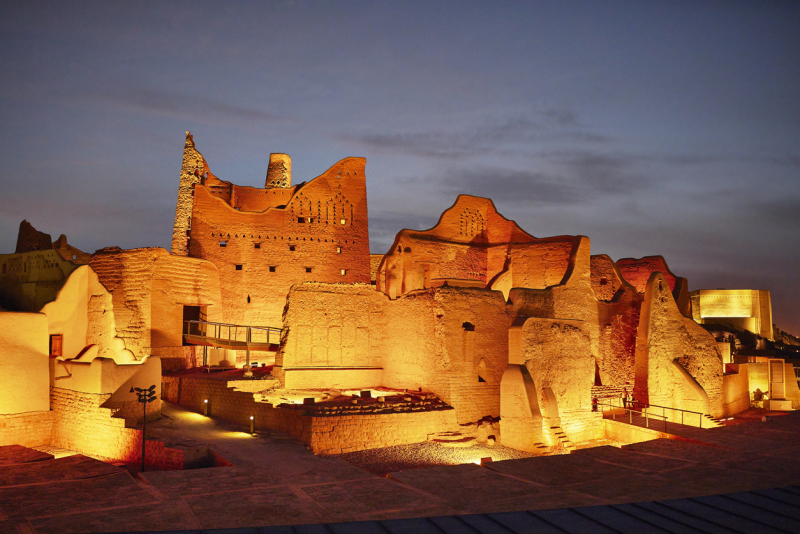 Explore Saudi Arabia: Heritage & Red Sea Beauty
