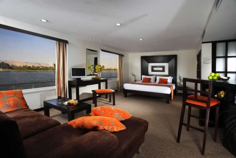 Mövenpick MS Royal Lily Suite, Pool, Salacia Nile Cruise Mövenpick MS Royal Lily Suite, Pool, Salacia Nile Cruise