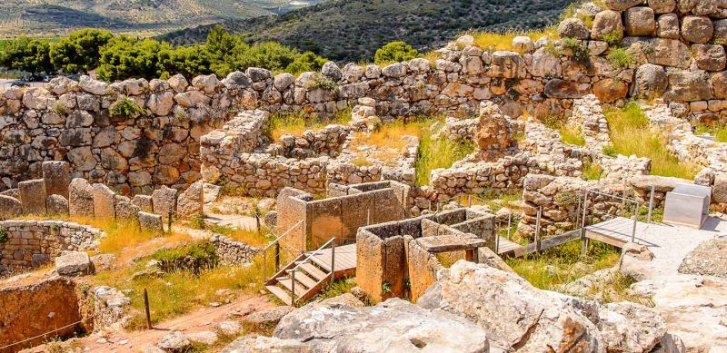Greece Travel Package (Athens, Naxos and Santorini) Greece Travel Package (Athens, Naxos and Santorini)