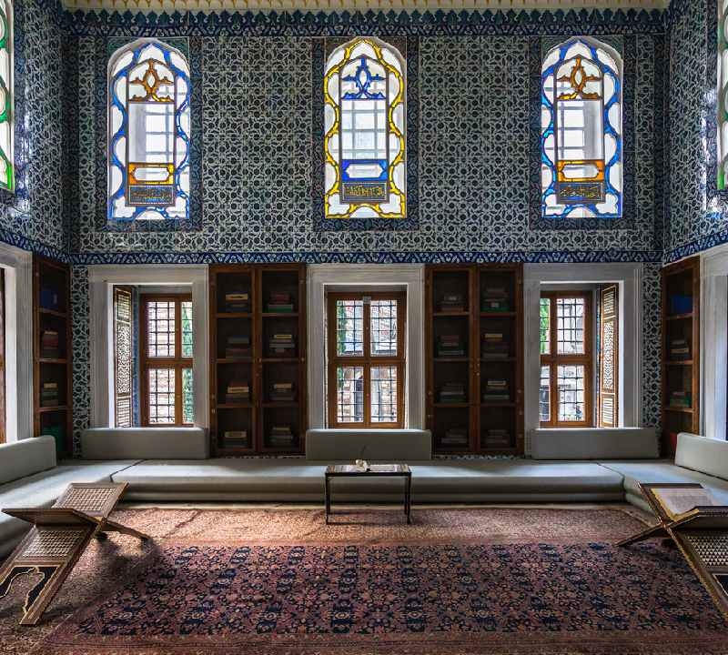 A biblioteca do Sultão III Ahmed no Palácio Topkapi. A biblioteca do Sultão III Ahmed no Palácio Topkapi.