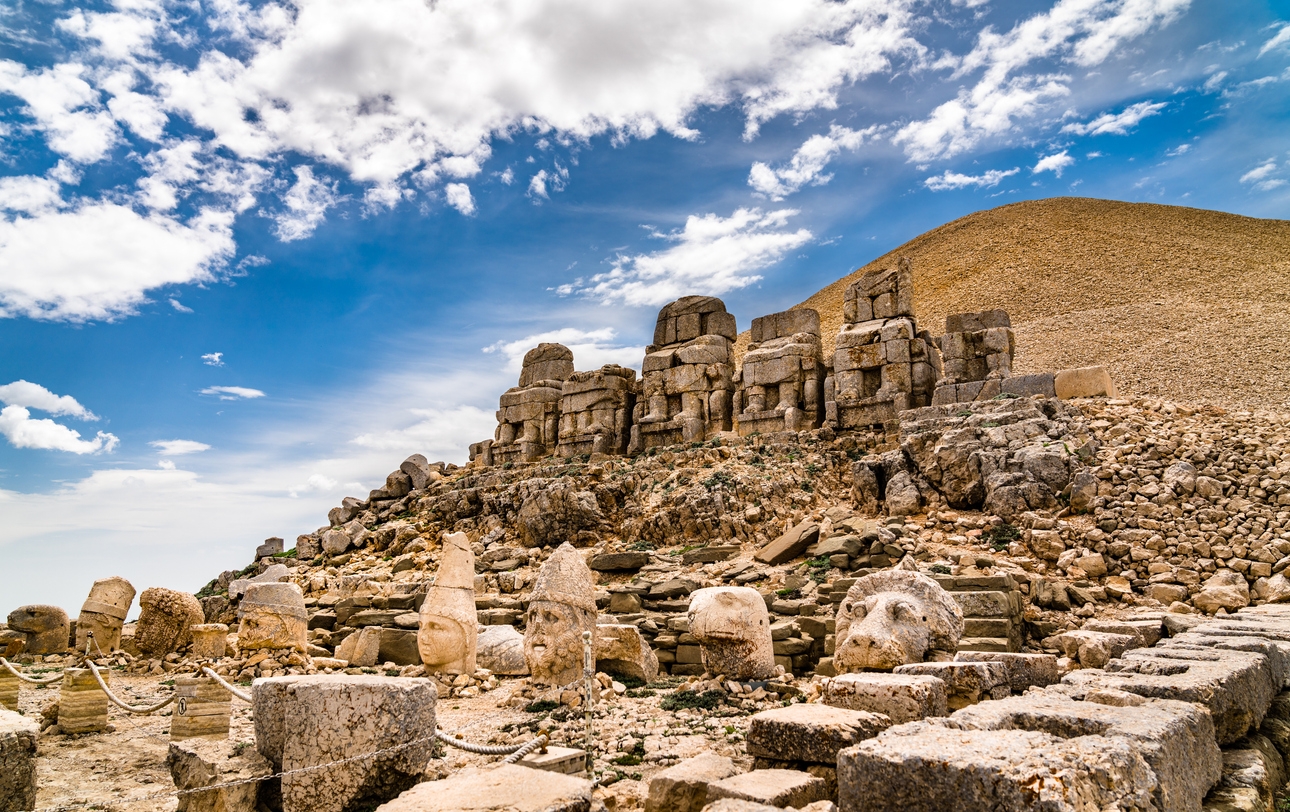 Conheça o Monte Nemrut