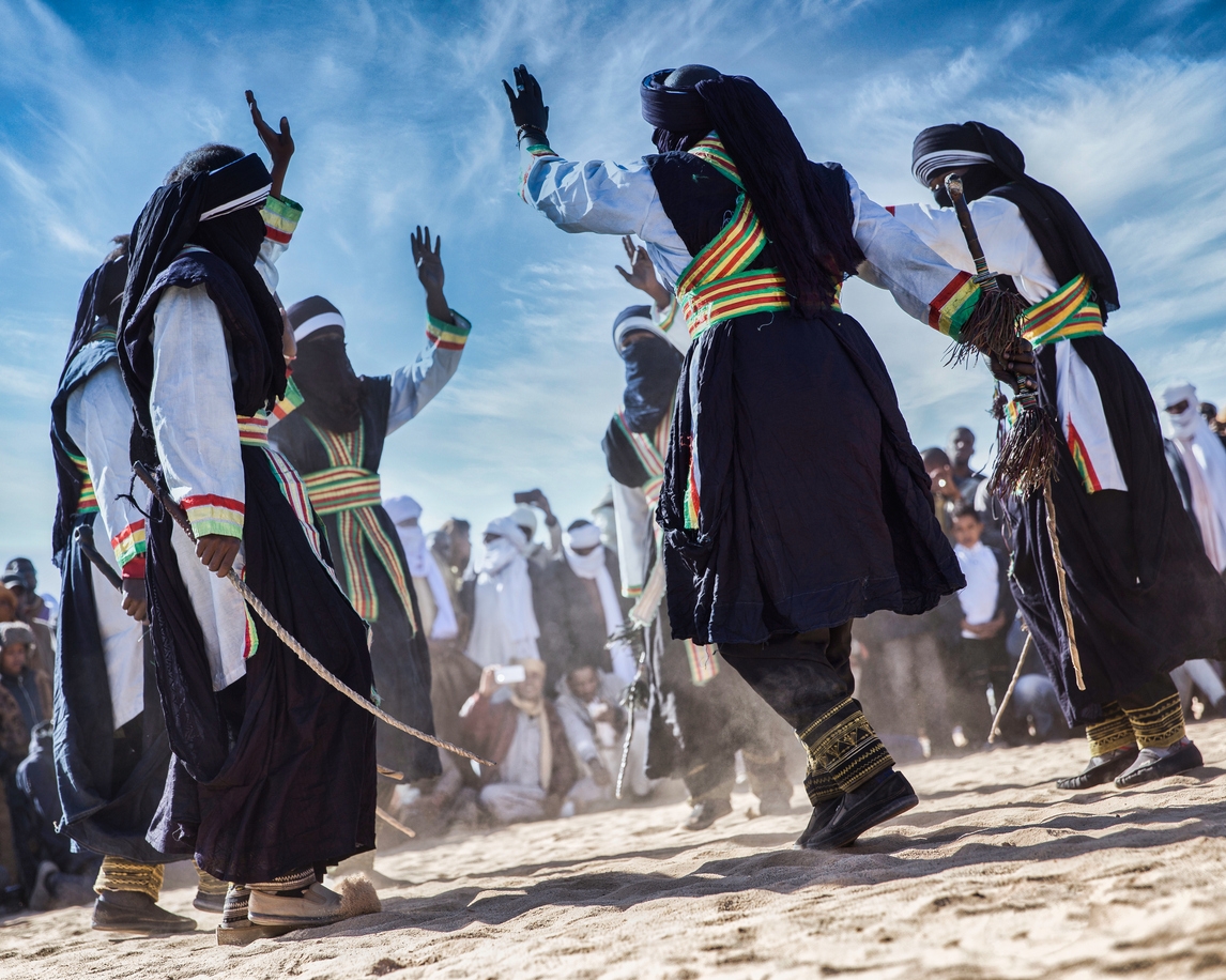 Gnawa Dança: Os Mistérios Ancestrais da Tradição Marroquina