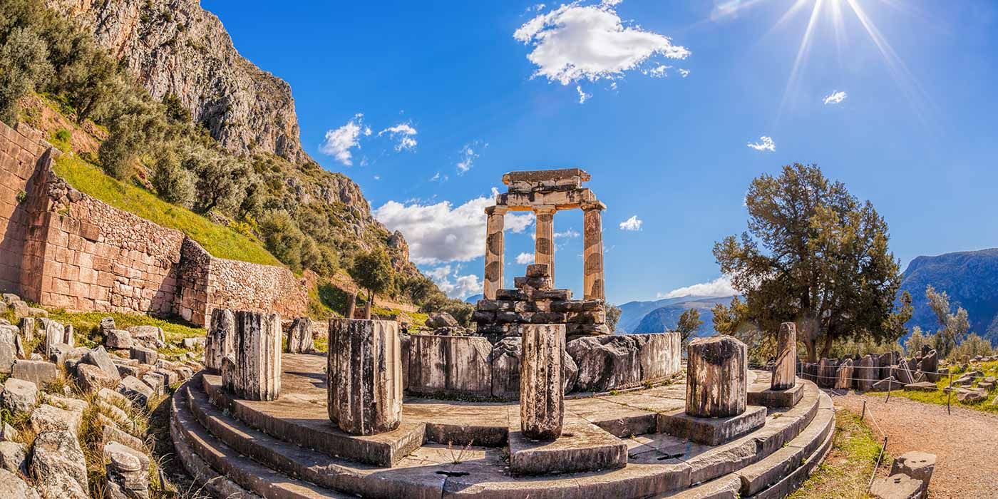 Descubra Delfos e Meteora