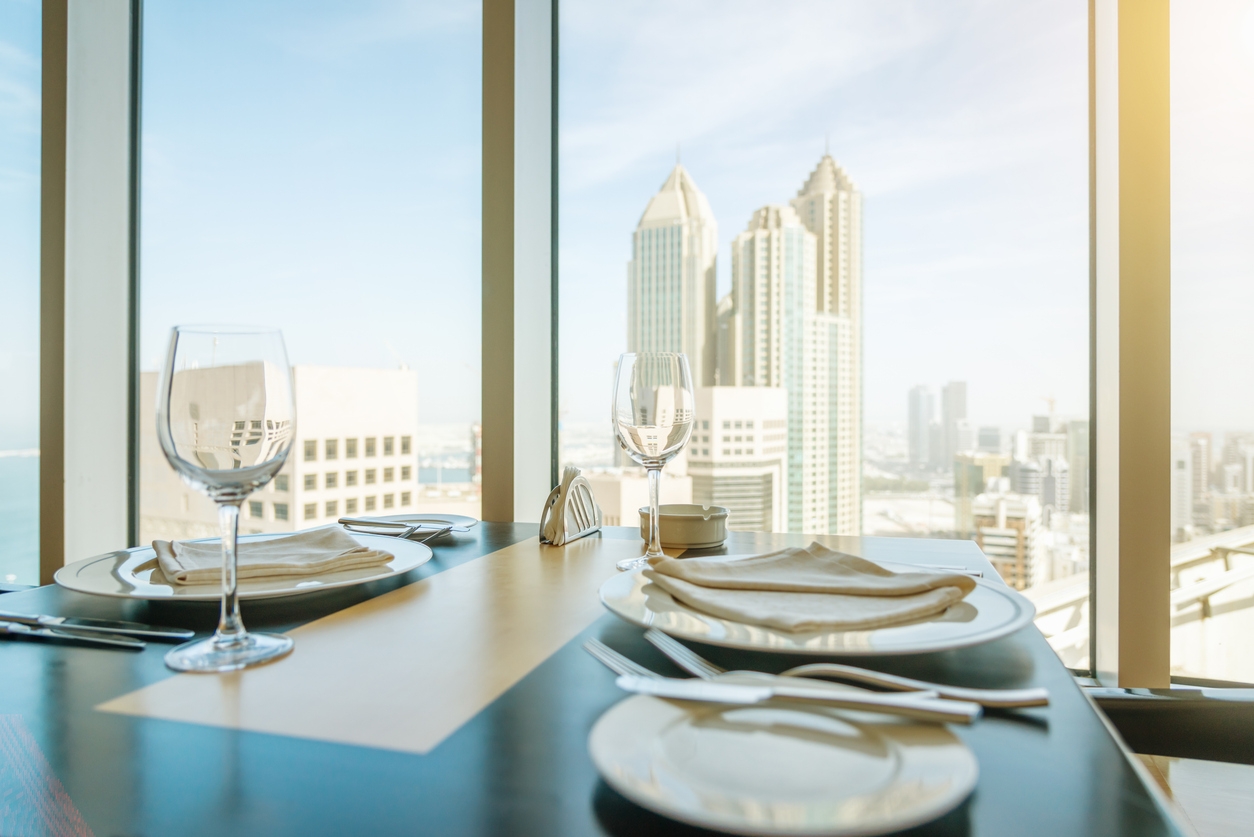 Atmosfera Restaurante Dubai: A Experiência Gastronômica Mais Alta do Mundo